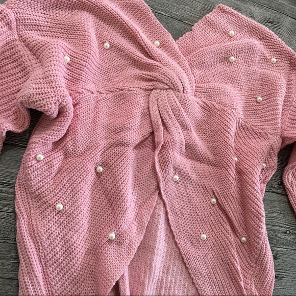 💕Super Cute Pink Pearl Twist Cross Sweater - Picture 8 of 8
